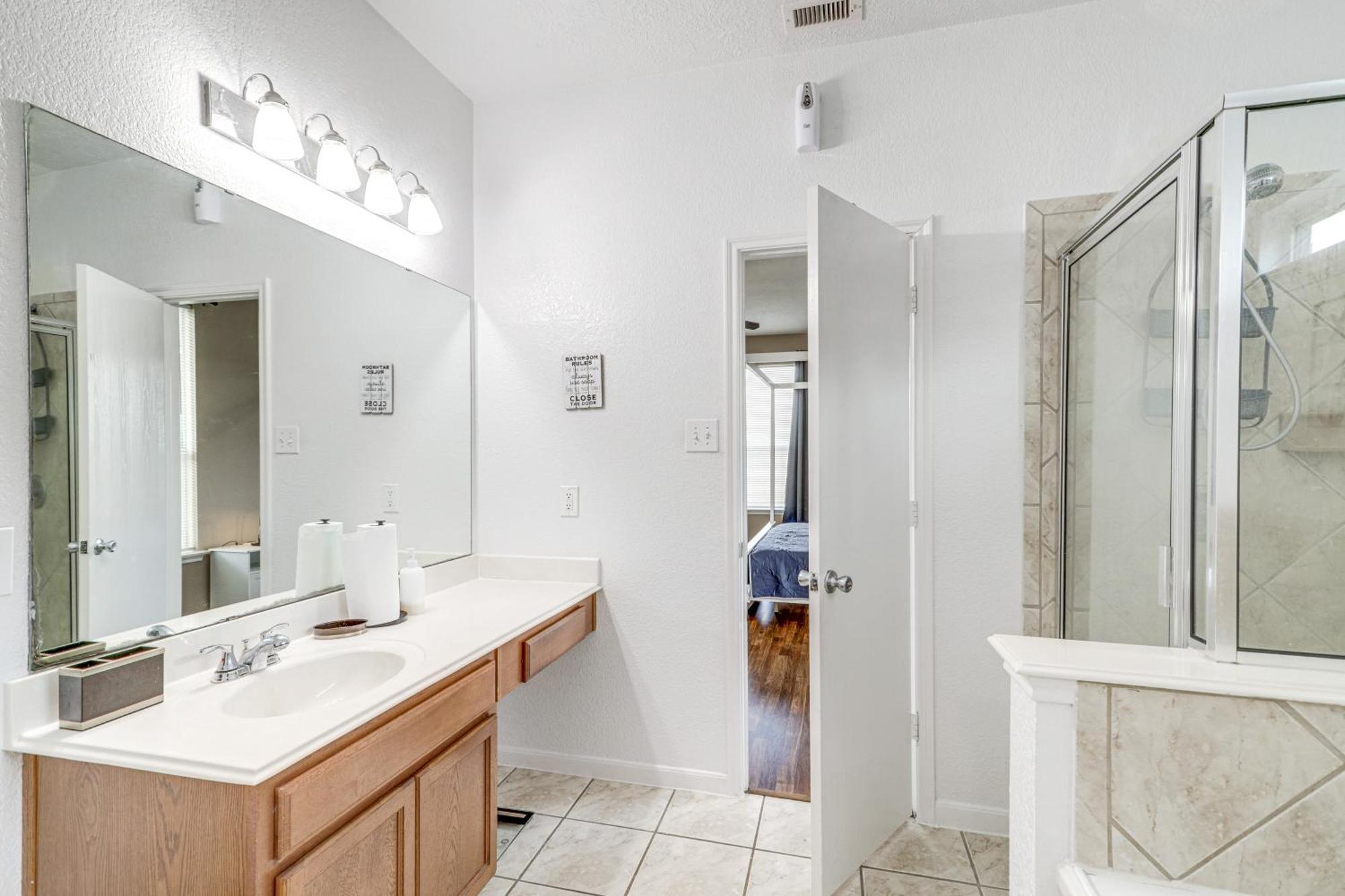 Spacious With Pool Access, Fenced Yard! Tatil Evi Houston